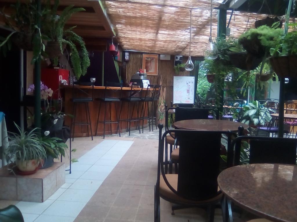 Hotel Los Jardines De Monteverde ภายนอก รูปภาพ