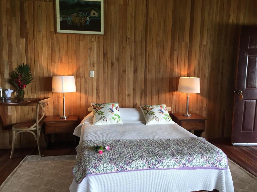 Hotel Los Jardines De Monteverde ภายนอก รูปภาพ