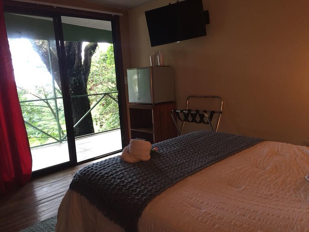 Hotel Los Jardines De Monteverde ภายนอก รูปภาพ